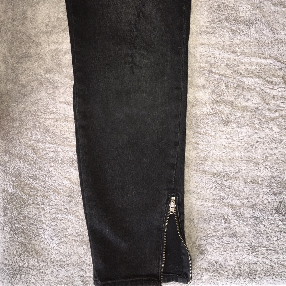 Low-Mid Rise Ripped Jeans - Picture 5 of 6